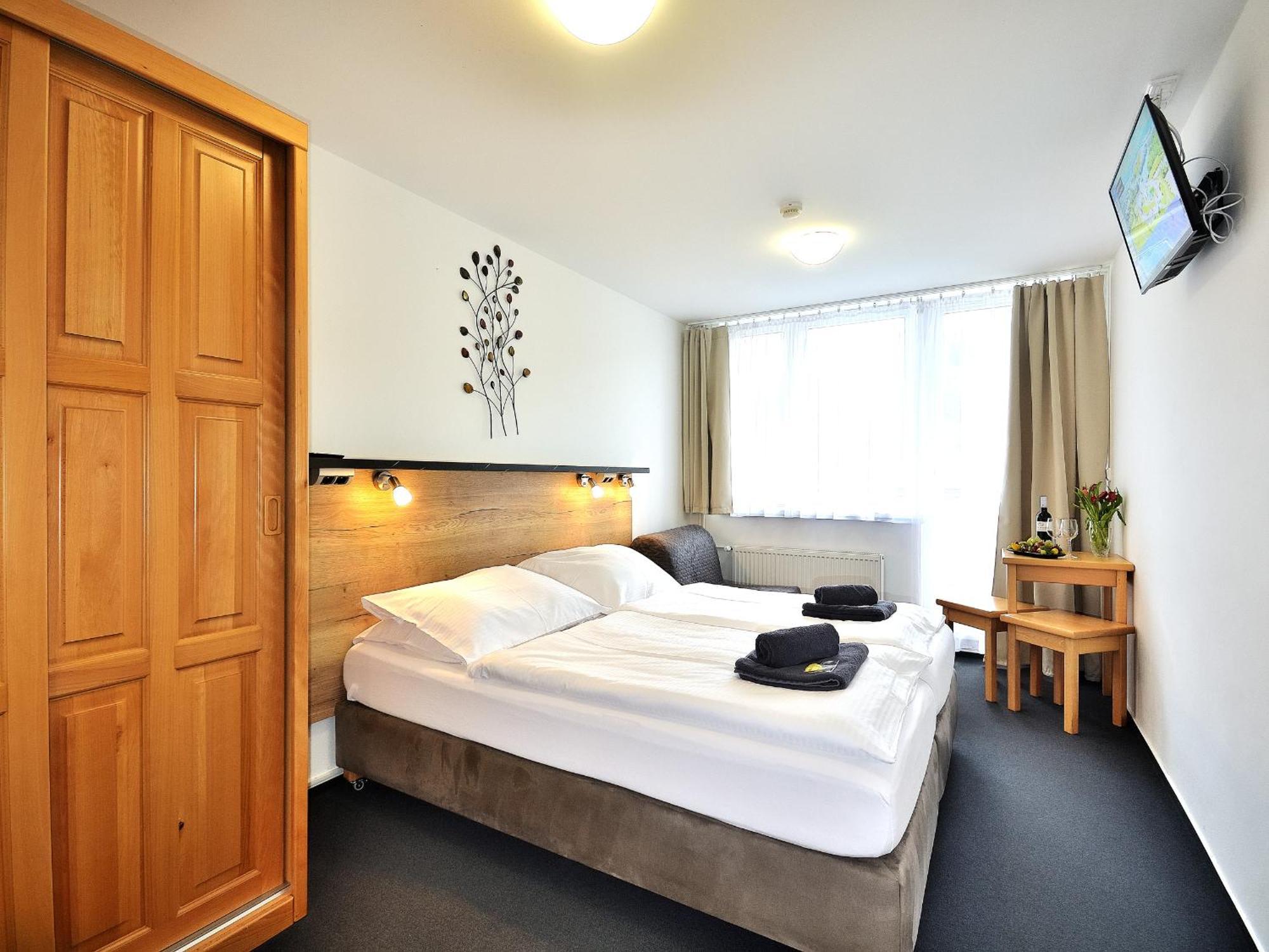 Luna Hotel